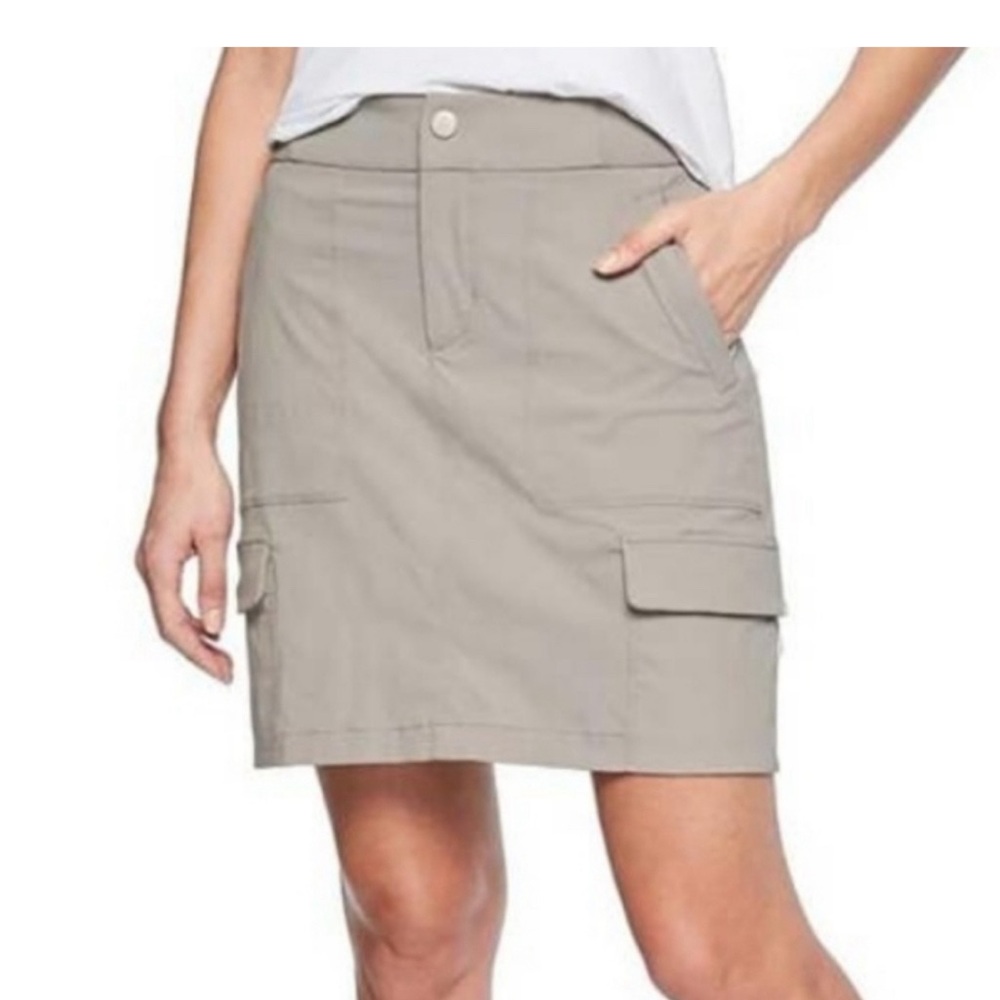 Athleta grey cargo skort